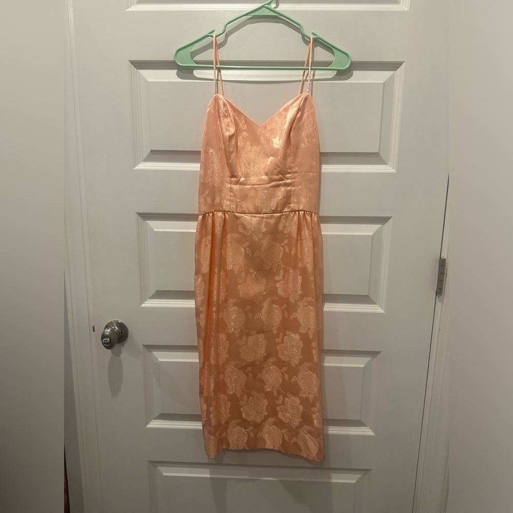 True Vintage Peach Floral Satin Dress - Picture 5 of 17
